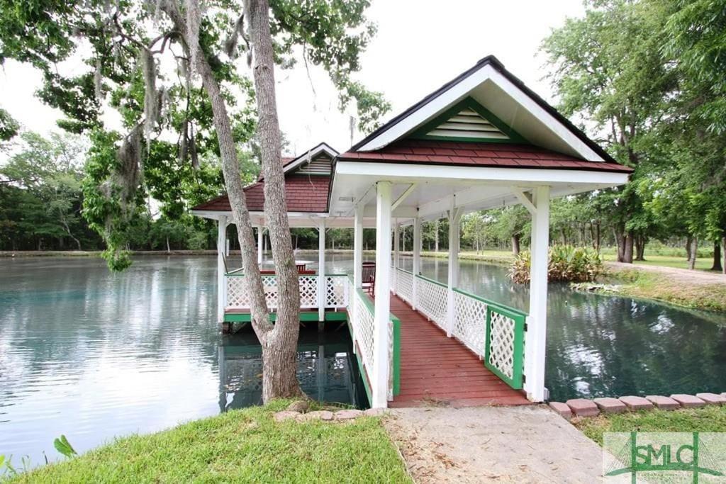 A Retro Rejuvenation Villa Midway Exterior foto